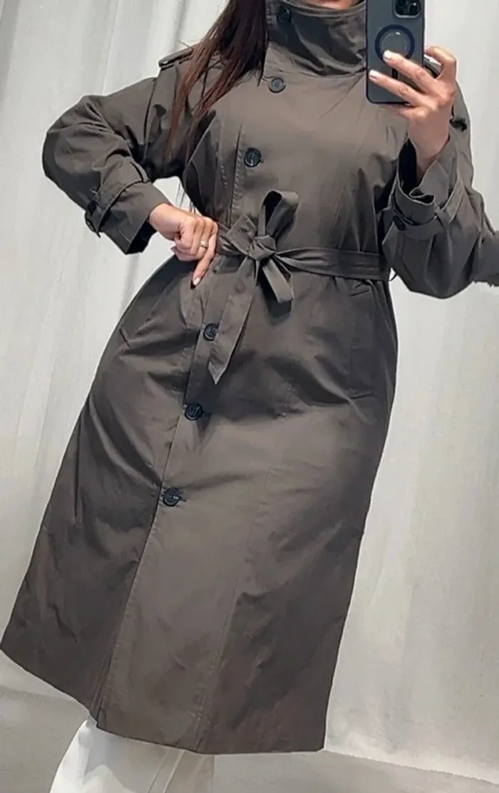 Magnifique trench taupe oversize