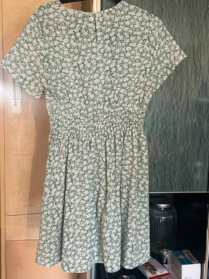 Robe verte - photo numéro 3