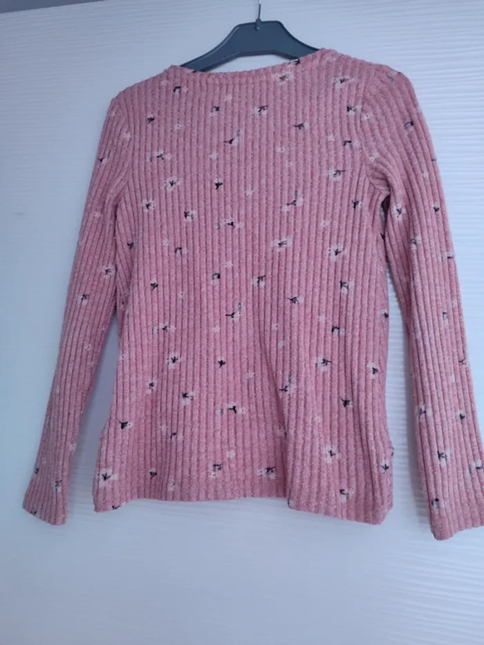 Pull léger C&A 8 ans - photo numéro 3