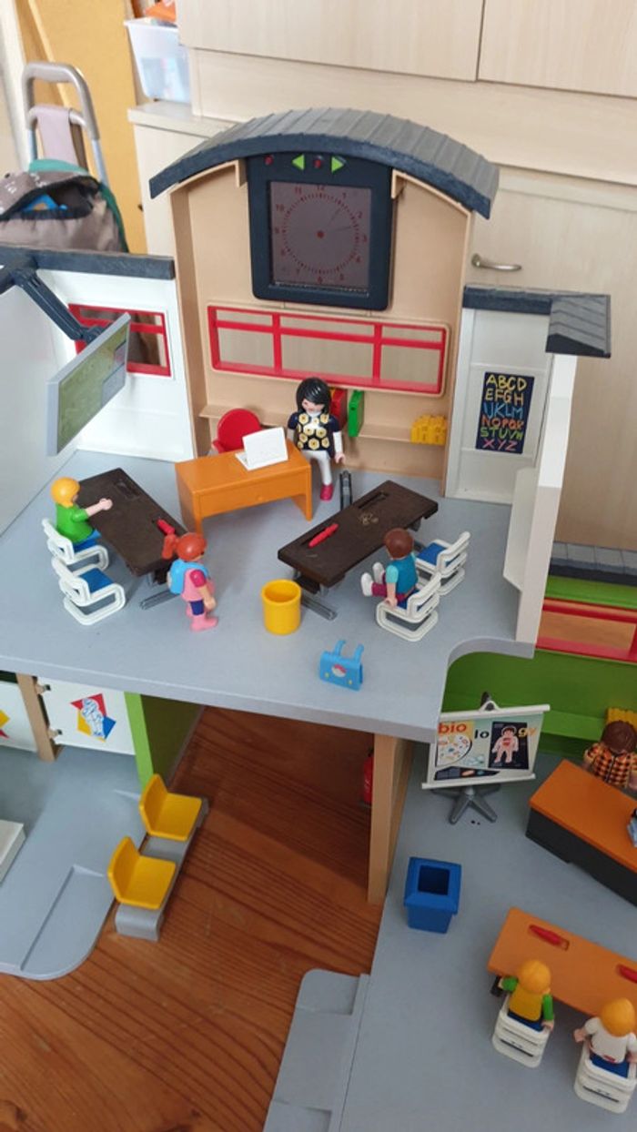 École complète playmobil - photo numéro 3