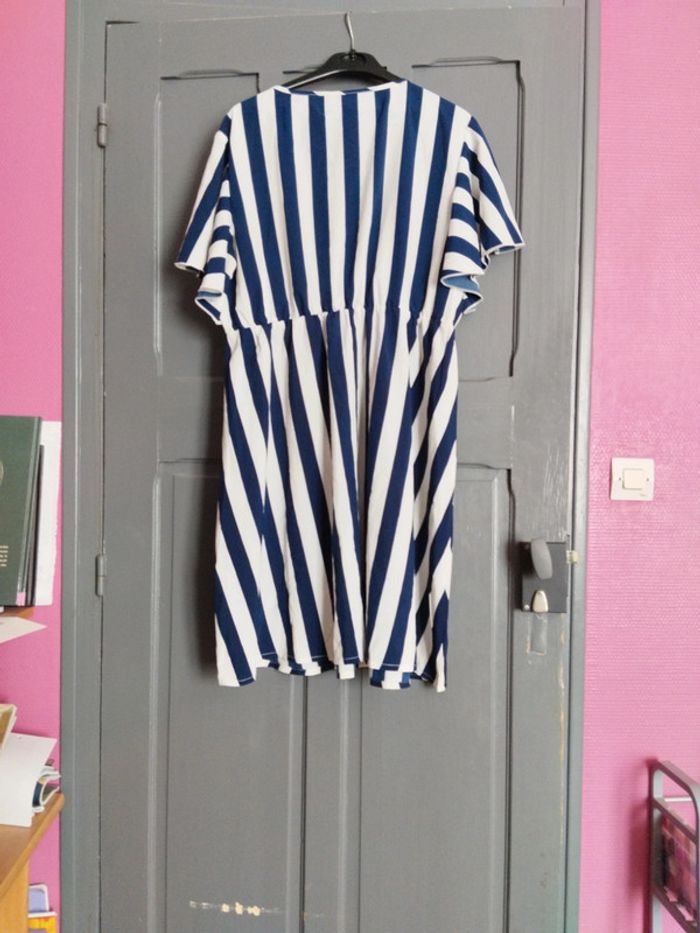 Robe rayée - photo numéro 3