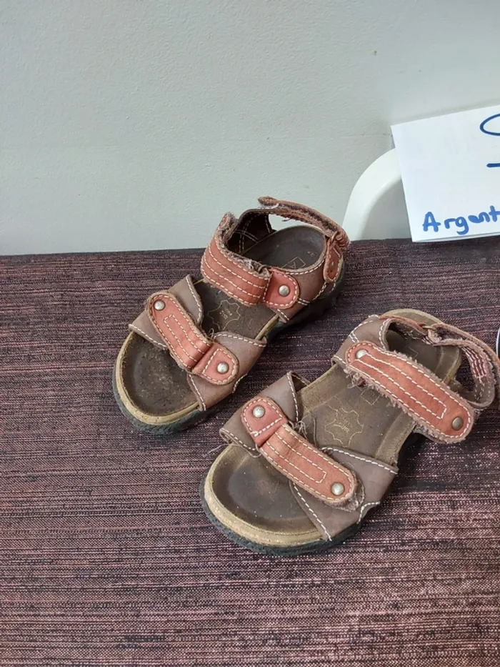 Lot chaussures taille 26 - photo numéro 2