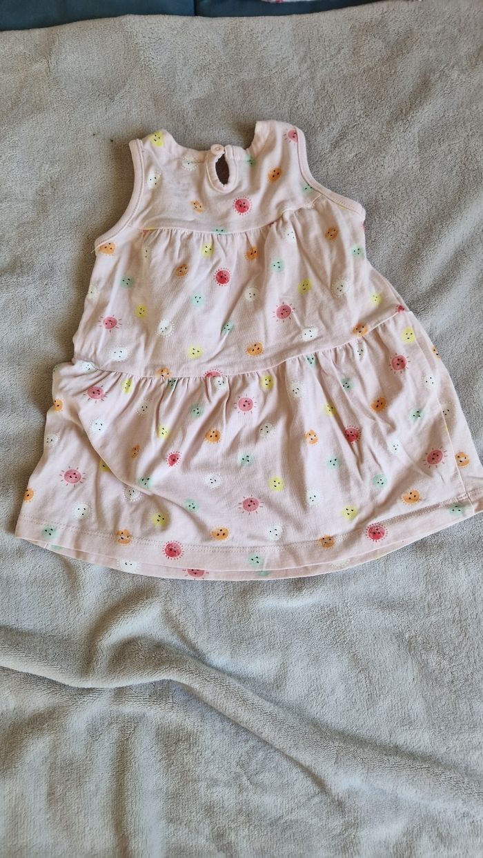 Robe fille 3mois - photo numéro 2