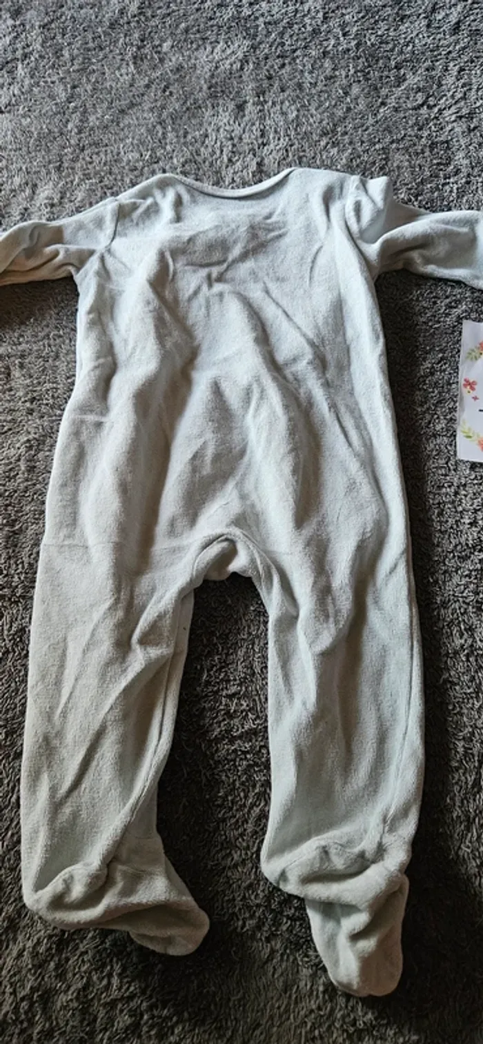 Pyjama 1 pièce 12 mois - photo numéro 4