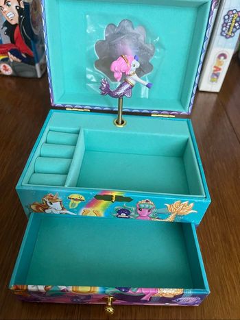 Boîte à bijoux musicale licorne sirène