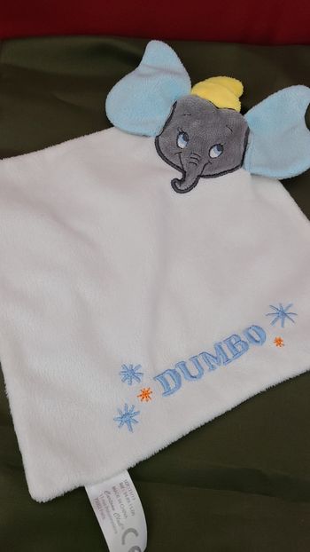 Disney doudou plat Dumbo l'éléphant bleu blanc