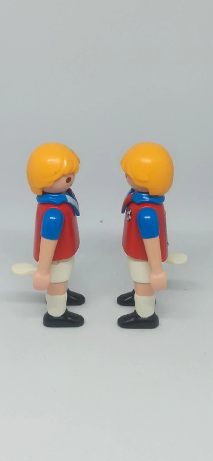 Hommes joueurs de football rouge bleu blanc playmobil - photo numéro 4