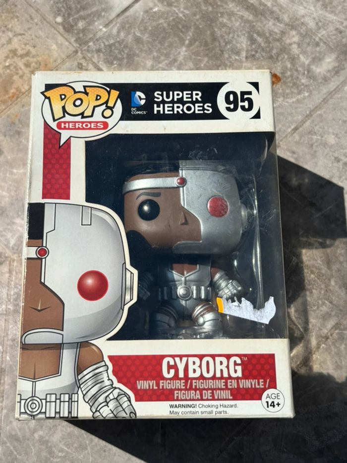 Funko Pop DC Super Heroes #95 – Cyborg - photo numéro 4
