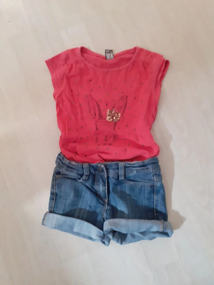 Short et tee-shirt 4 ans