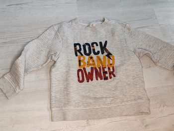 Pull type sweat taille 8 ans