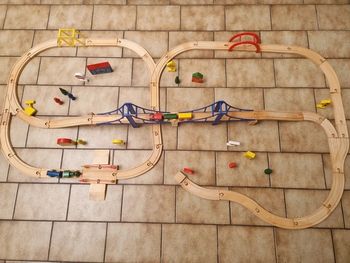 Grand circuit en bois vintage de Kid connection.