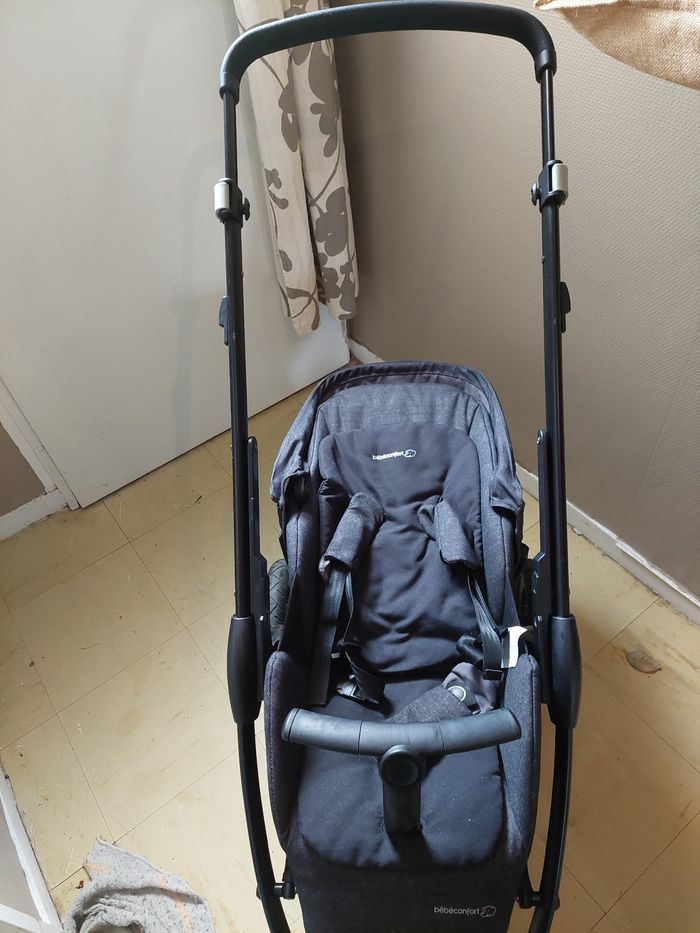 Je vend ma poussette et mon cosy - photo numéro 2