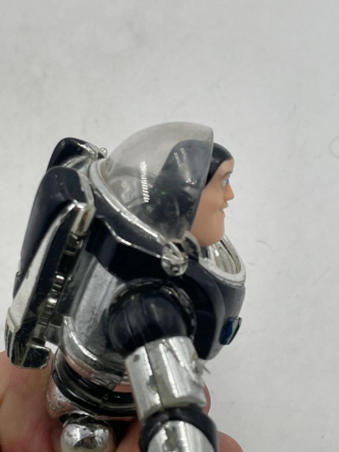 Figurine articulée Disney Pixar Toy Story  Buzz Lightyear Chrome 6" Thinkway - photo numéro 7