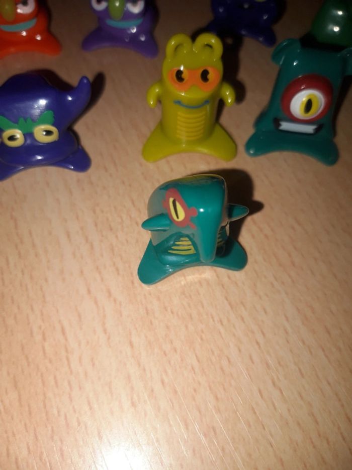 12 figurines Star monsters - photo numéro 5