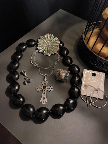 Lot de bijoux vintage gothique chic