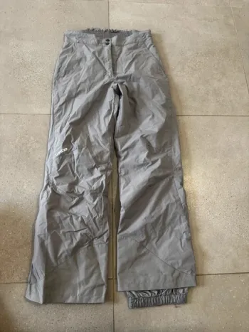 Pantalon de ski Wedze, usé en bas des jambes, taille 40 40x105cm