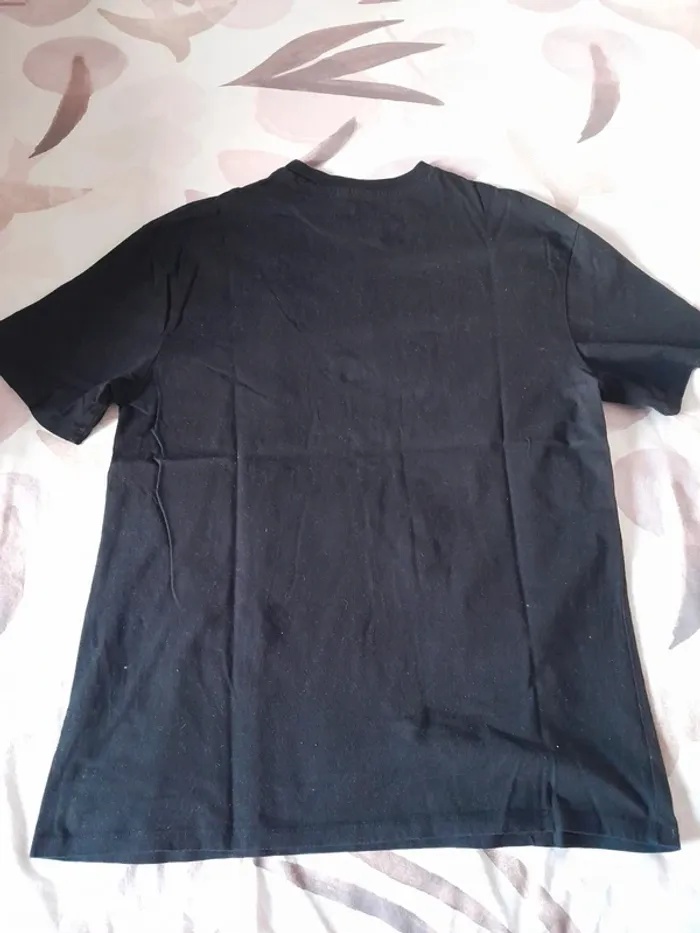 Tee-shirt taille M Disney - photo numéro 3