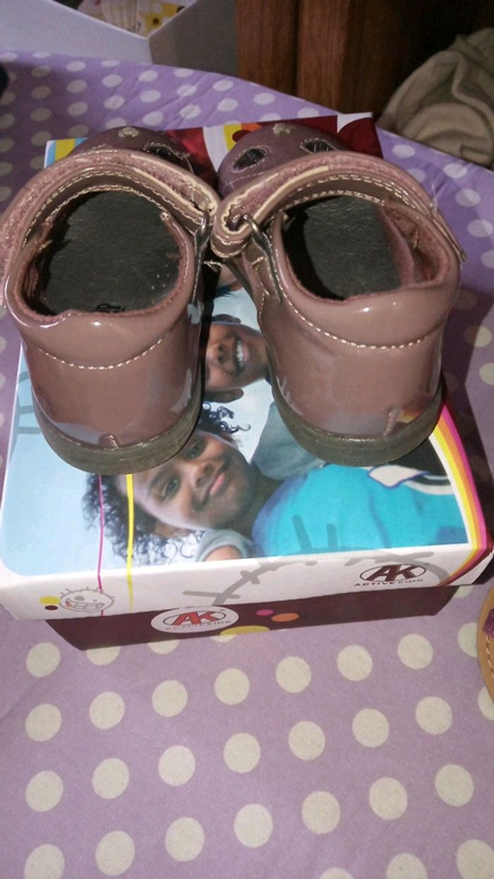 Chaussures taille 20 - photo numéro 3