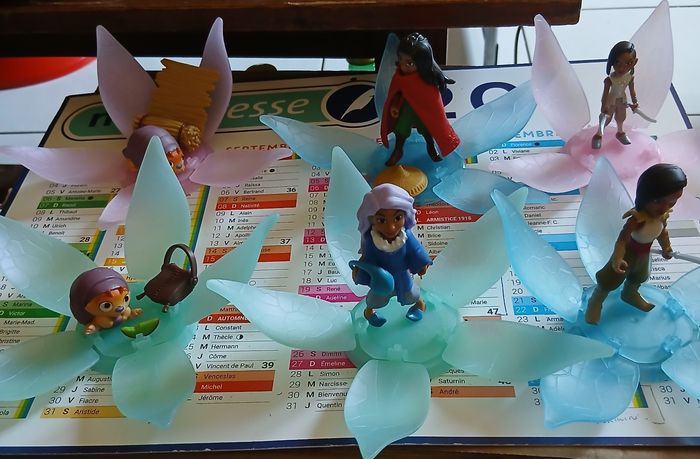 Lot de 6 figurine raya