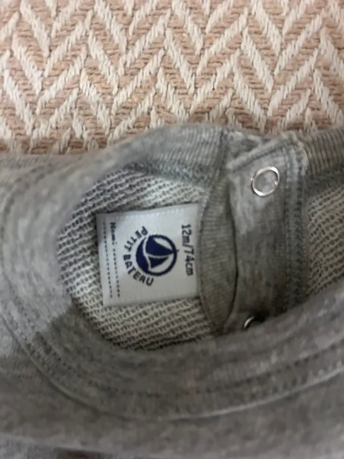 Pull Petit Bateau gris bébé 12 mois - photo numéro 3