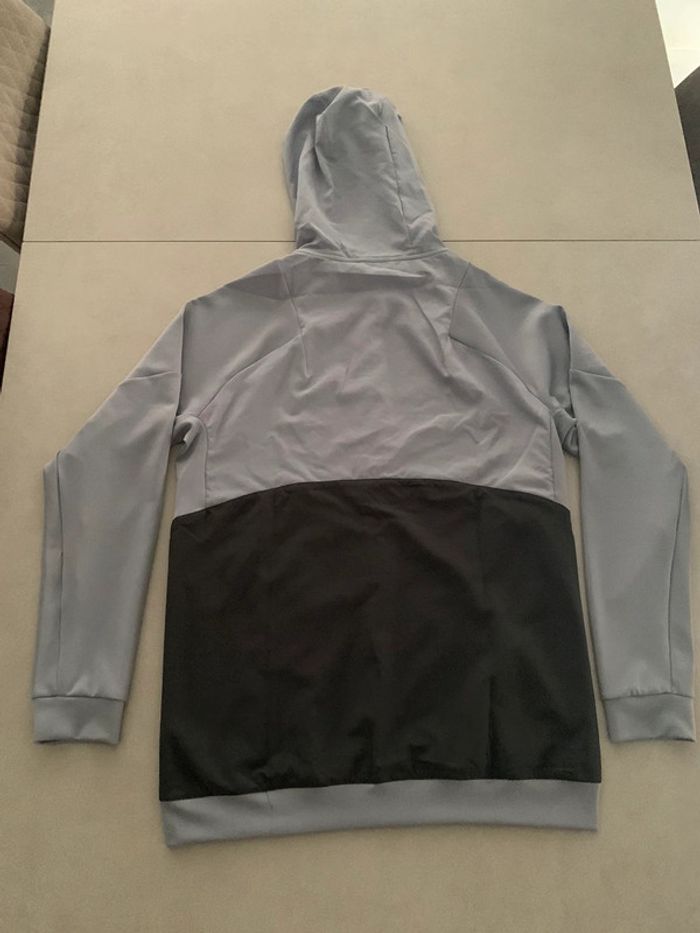 Veste de sport adidas grise taille M en parfait état - photo numéro 4