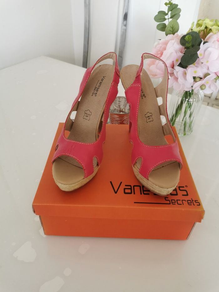 🩷🤍Jolie Paires De Sandales Les Secrets De Vanessa 🩷🤍 - photo numéro 5