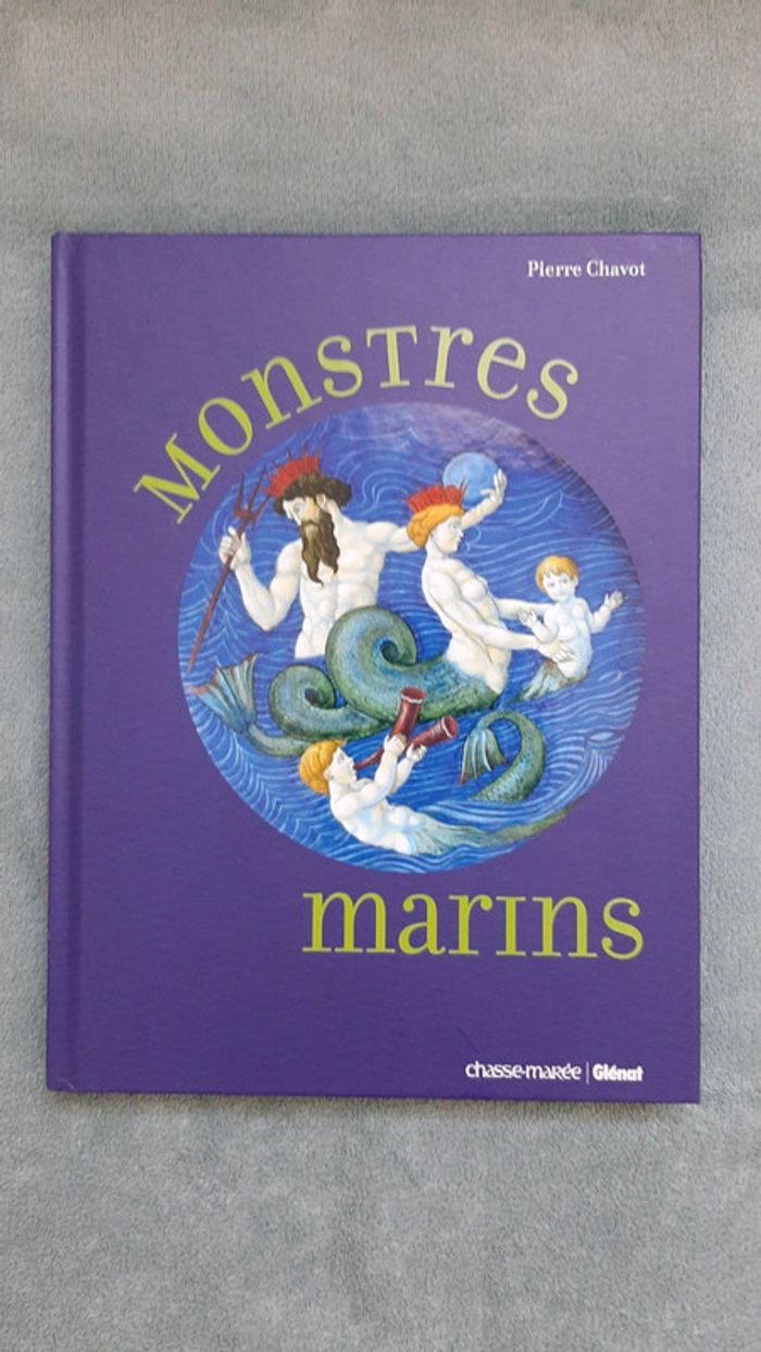 Livre sur les monstres marins
