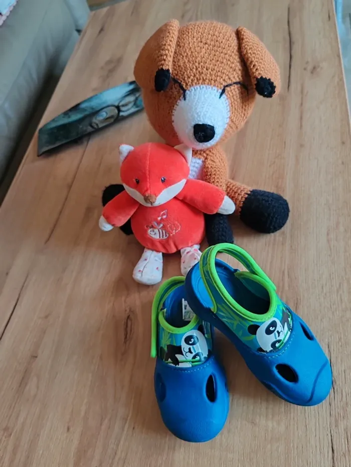 Chaussures d'eau neuves garçon décathlon 24-25 - photo numéro 2