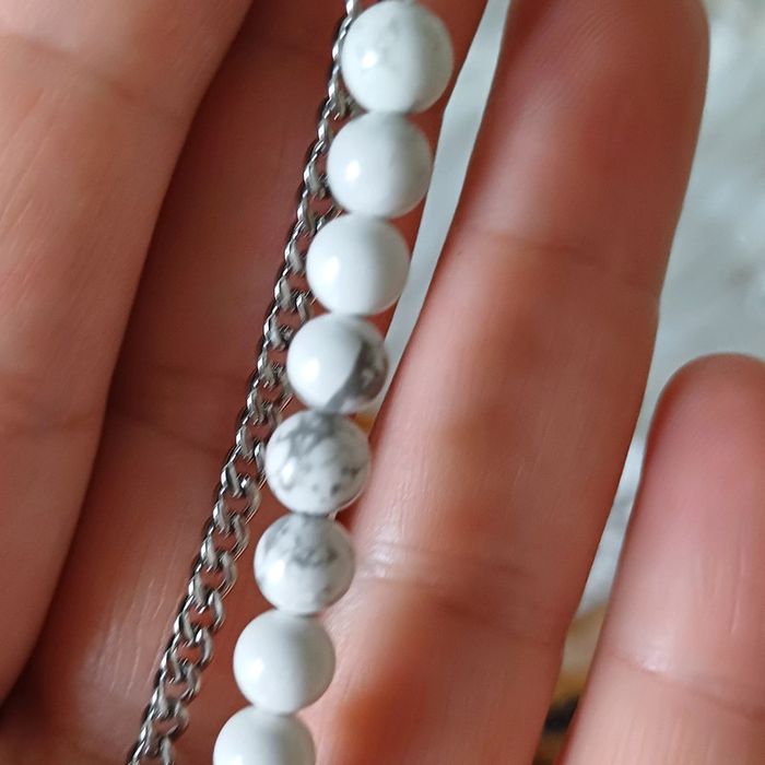 Bracelet orné de pierre naturelles howlite et acier inoxydable - photo numéro 4