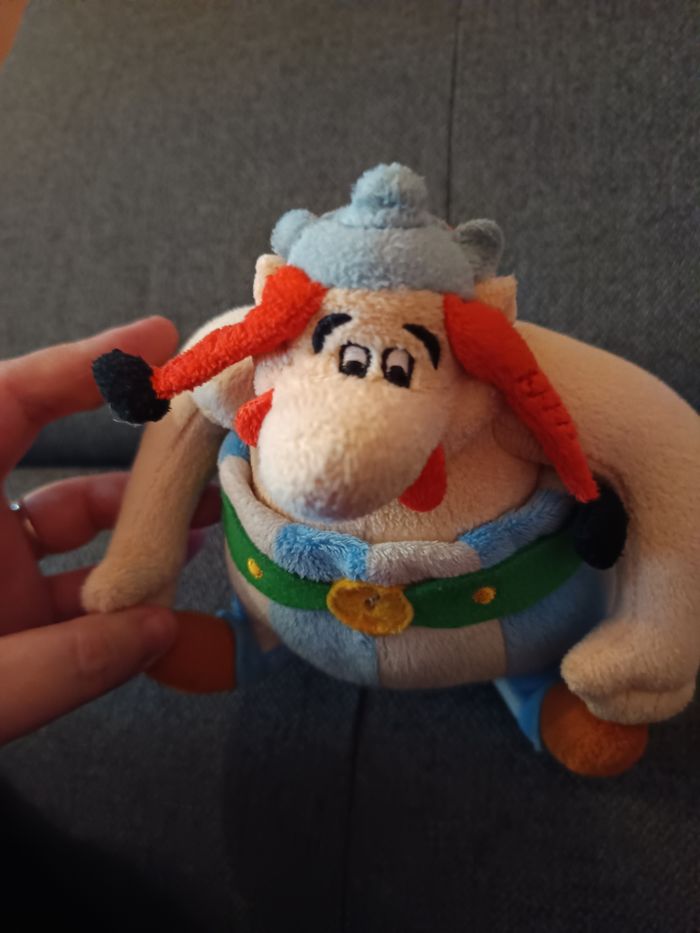 Peluche Obélix (acheté au parc Astérix) - photo numéro 2