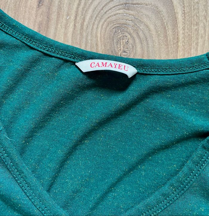 T-shirt vert avec épaules perlées & effet pailleté - Camaïeu - photo numéro 4
