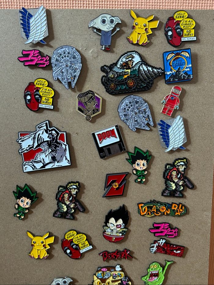 Lot pin’s geek manga film jeux vidéos - photo numéro 2