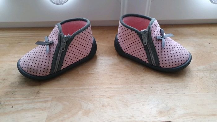 Pantoufles Pointure 20 - photo numéro 2