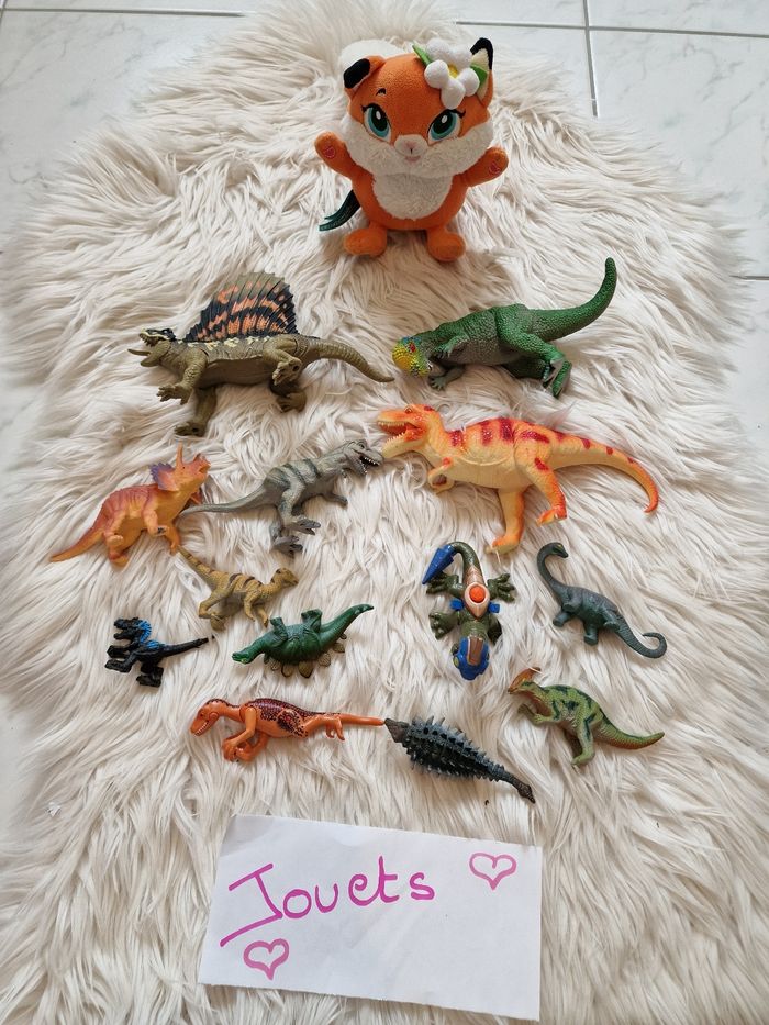 Figurine dinosaures