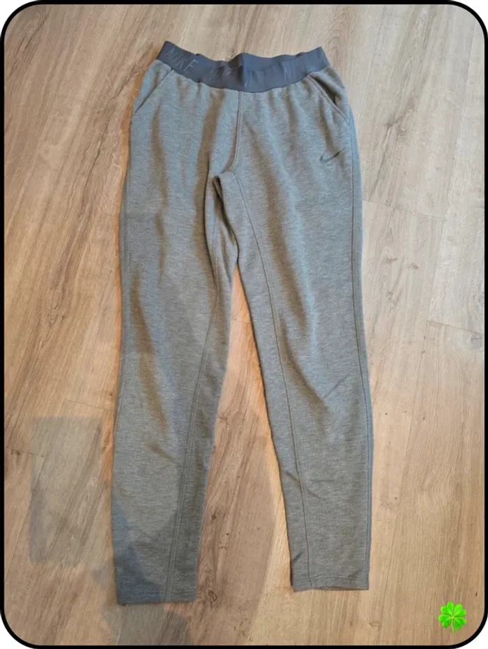 Jogging Nike taille S