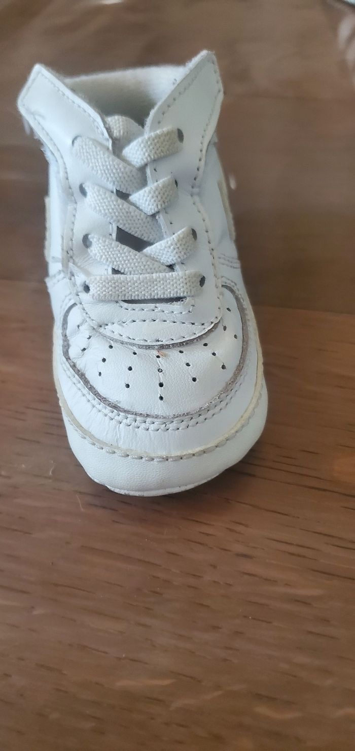 Baskets bébé - photo numéro 2