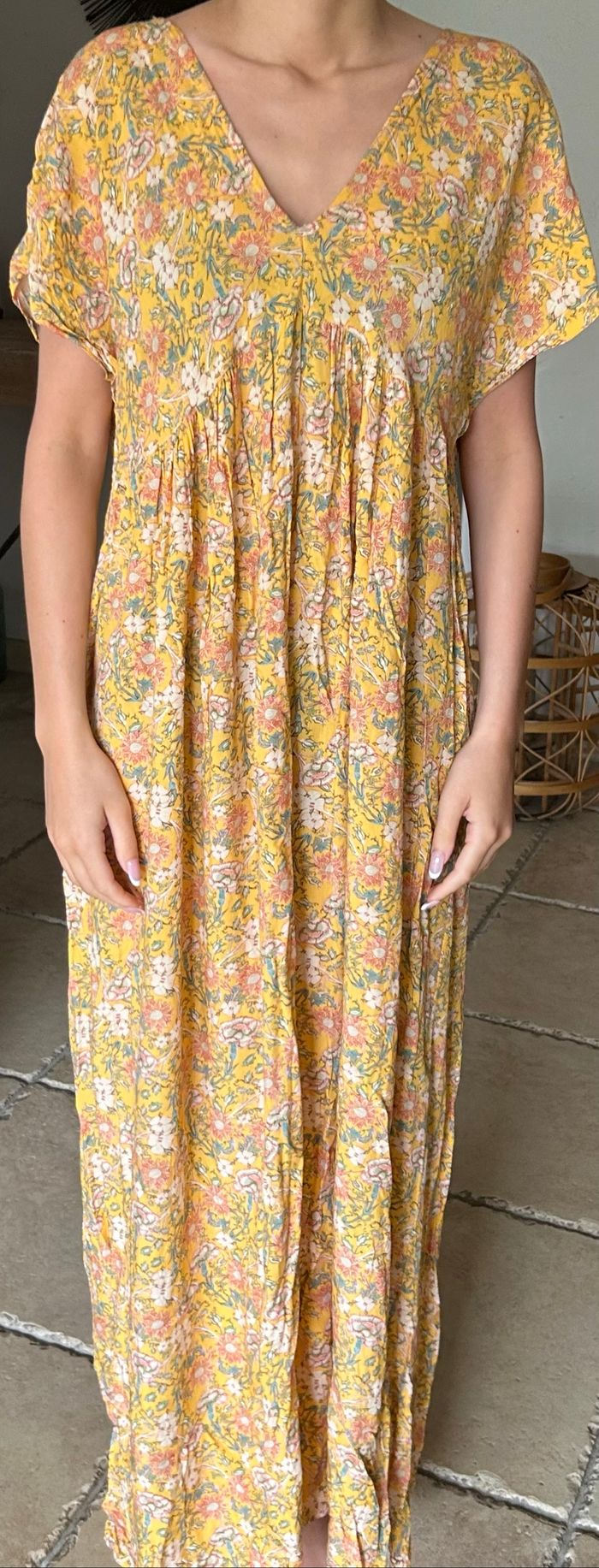 Robe fleurie jaune - photo numéro 2