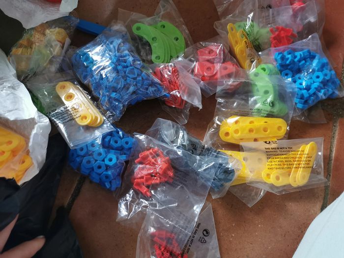 Jouet de construction Meccano pièces diverses - photo numéro 2