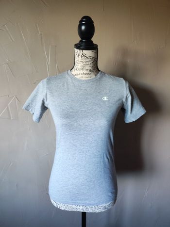 Tee shirt gris clair Champion taille 11-12ans (XS)