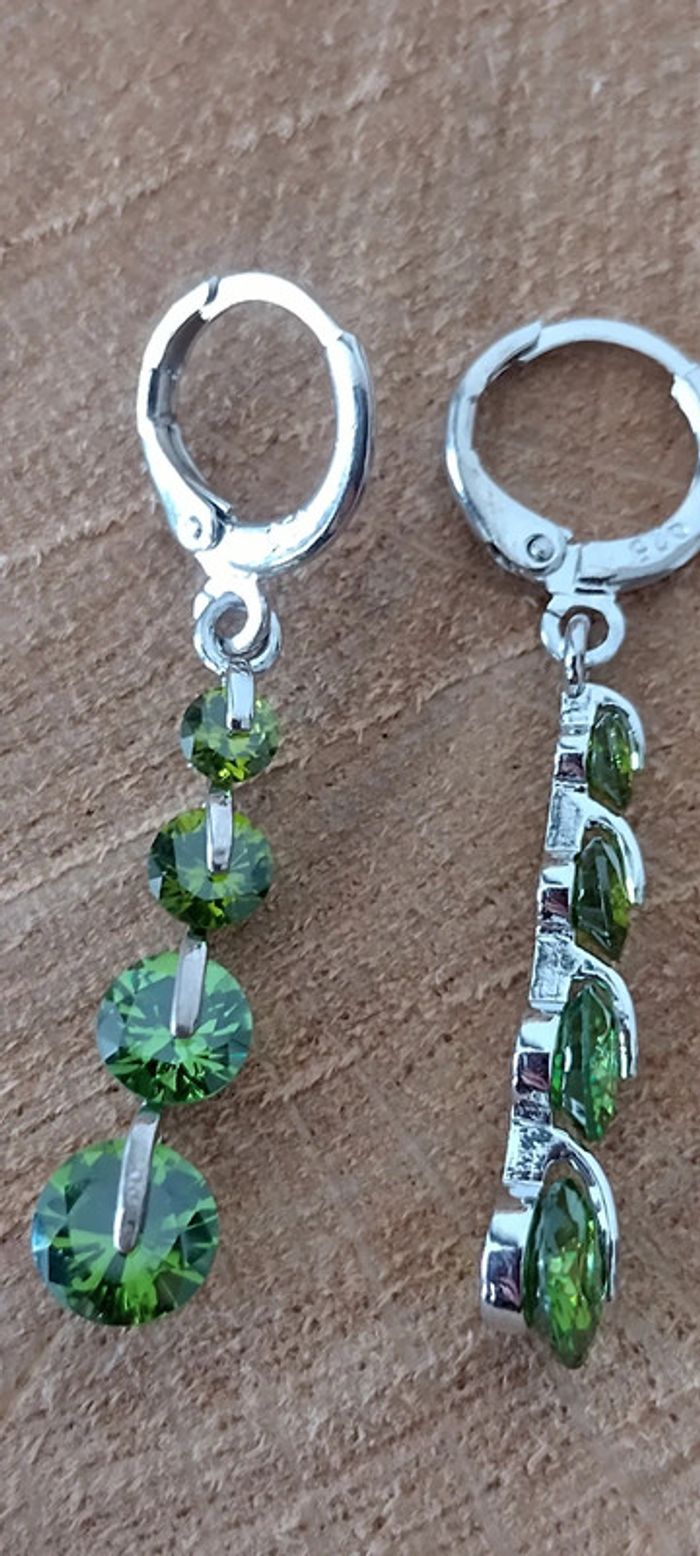 Collier et boucles d'oreilles - photo numéro 3