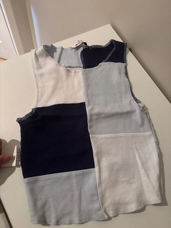 Top réversible bleu et blanc neuf - photo numéro 3