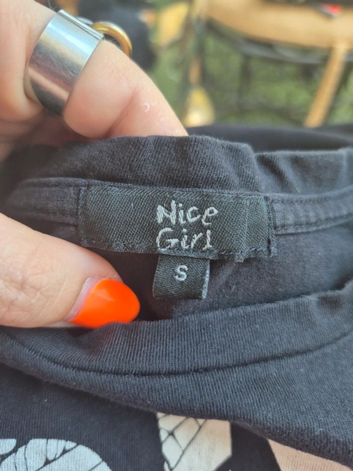 T-shirt motif "give up" col rond - photo numéro 5