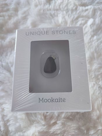 Pendentif en jade mookaite