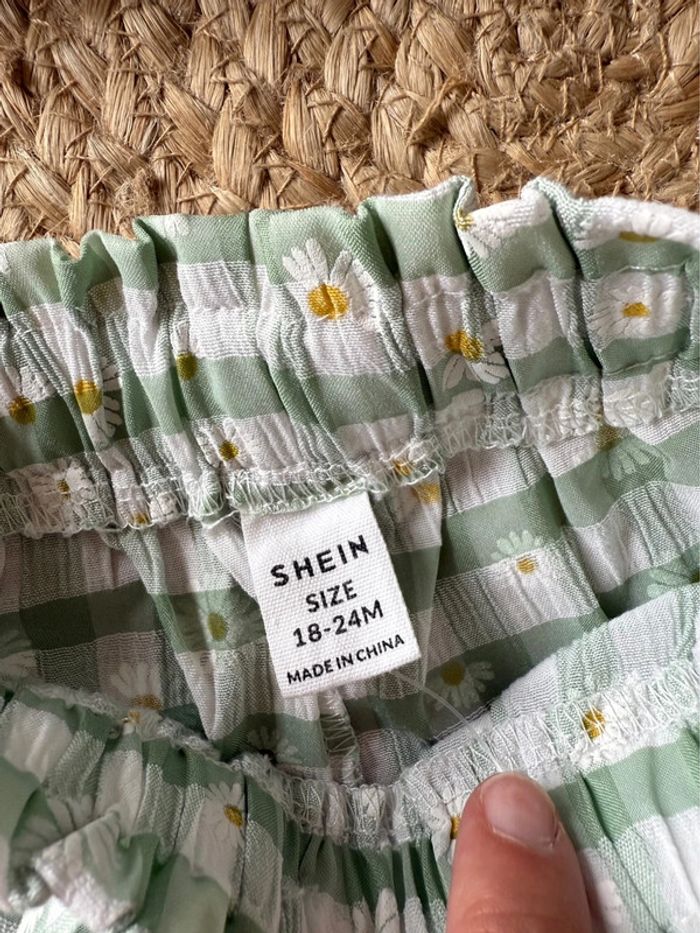 Tenue d’été verte - taille 24 mois - photo numéro 2