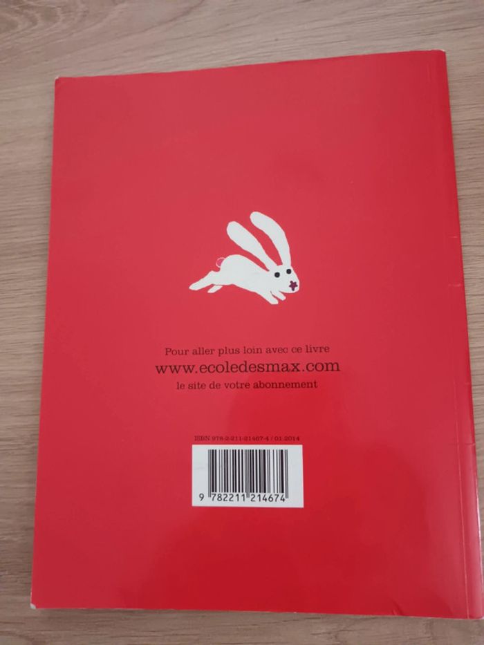 Livre la tâche du chat. - photo numéro 3