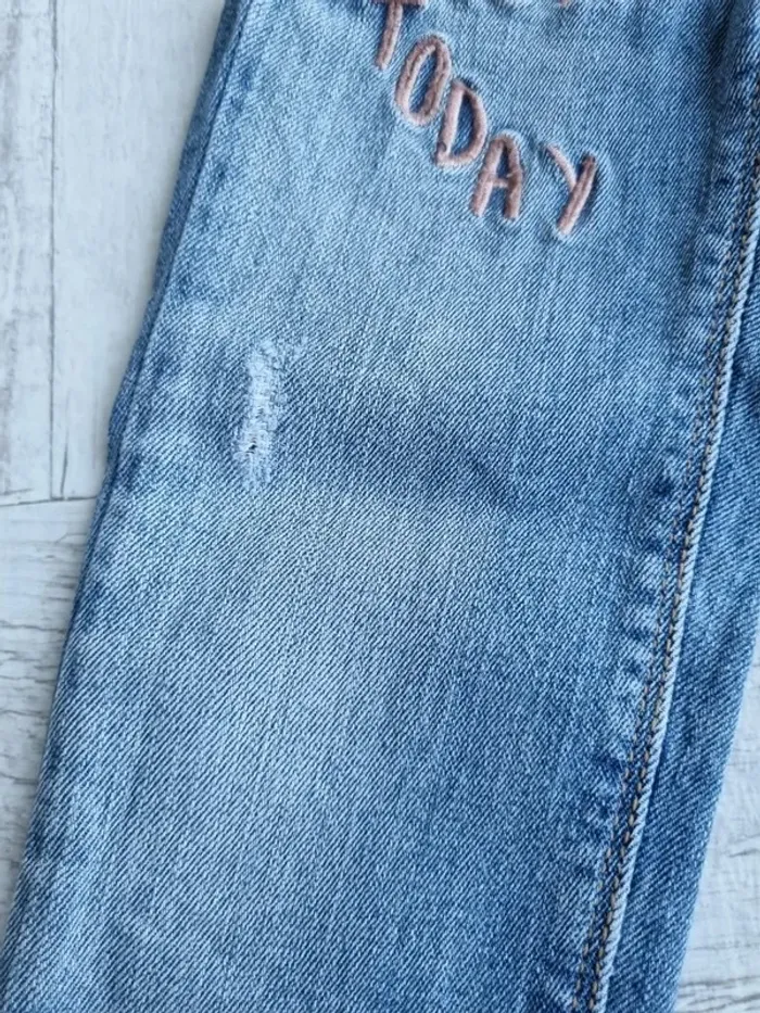 Jeans effet usé Taille 3 ans - photo numéro 4