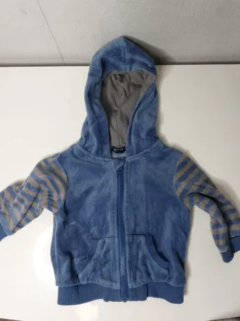 Veste avec capuche bleu et gris "Kiabi "