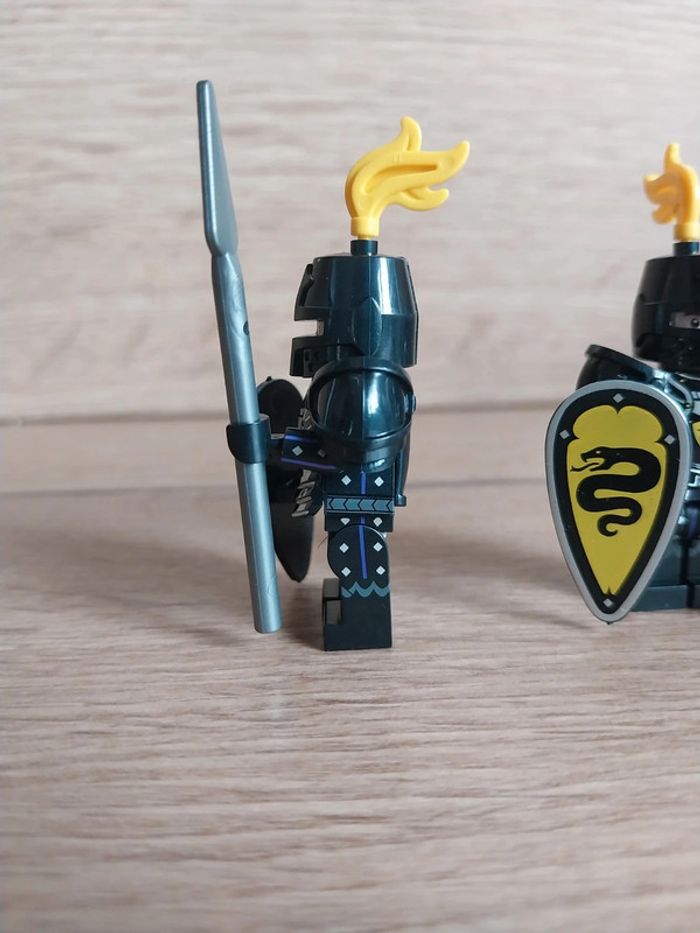 Figurines type lego 2 soldats chevaliers du Serpent - photo numéro 4