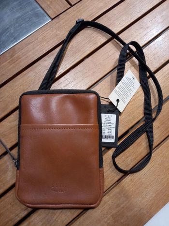 Sacoche homme en cuir colori cognac