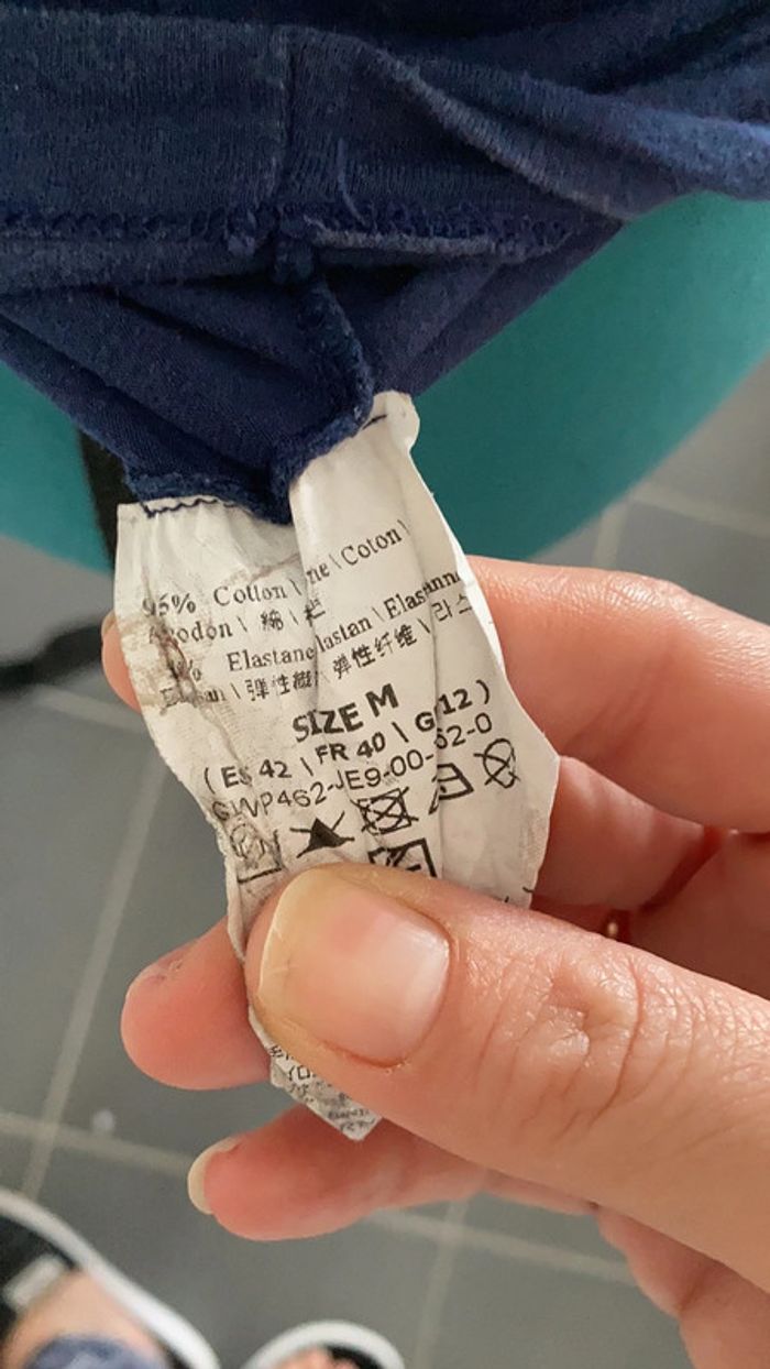 T-shirt Guess taille M - photo numéro 6